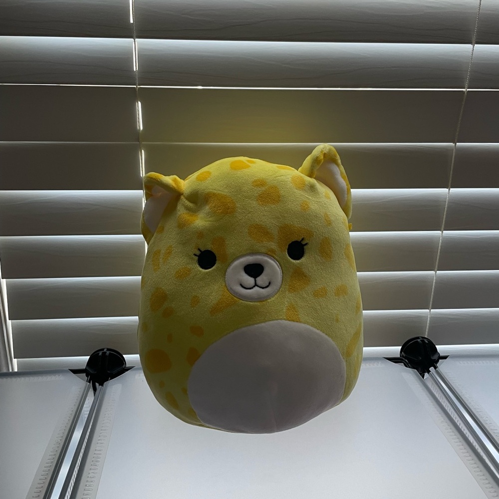 8” Leopard 🐆 squishmallow